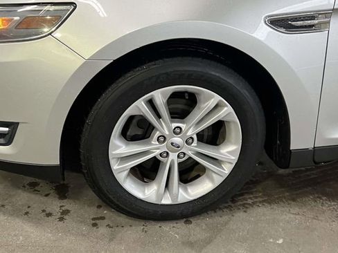 Used 2013 Ford Taurus SEL image 8