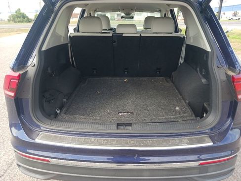 Used 2022 Volkswagen Tiguan SE AWD/4WD image 21