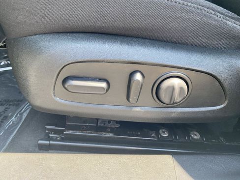 Used 2023 Chevrolet Malibu LT FWD image 14