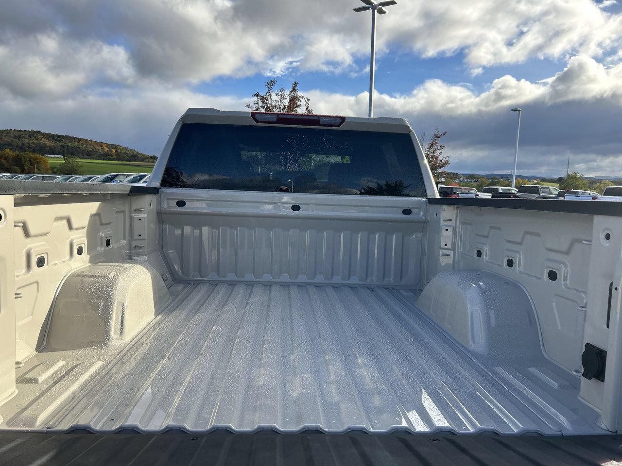 New 2026 Chevrolet Silverado 1500 RST w/ LPO, Dark Essentials Package AWD/4WD image 9