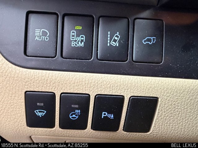 Used 2015 Toyota Highlander Limited Platinum AWD/4WD image 12