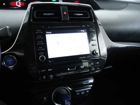 Used 2021 Toyota Prius Prime LE image 17