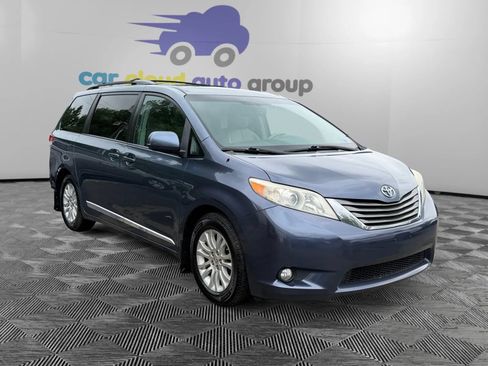Used 2013 Toyota Sienna XLE FWD image 7