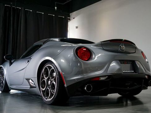 Used 2020 Alfa Romeo 4C Spider w/ Bright Package RWD image 10