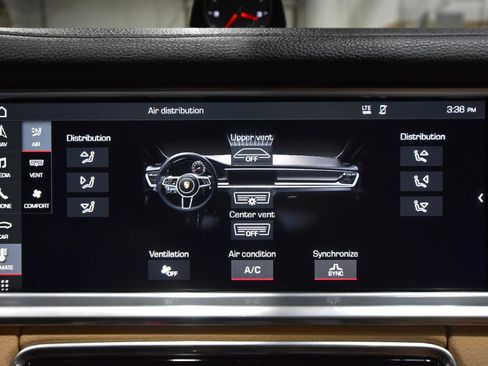 Used 2018 Porsche Panamera 4S AWD/4WD image 28