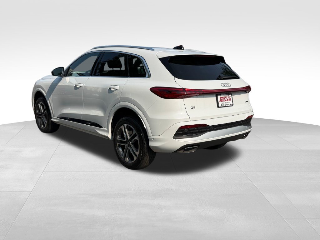 Certified 2025 Audi Q5 Premium w/ Convenience Package AWD/4WD image 5