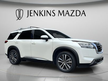 Used 2022 Nissan Pathfinder Platinum w/ Cargo Package