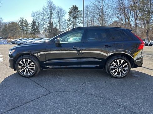 Certified 2025 Volvo XC60 B5 Core image 5