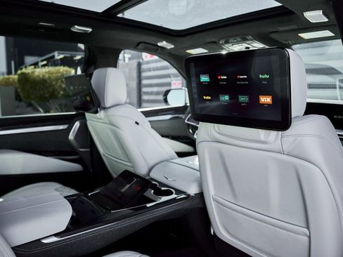 Used 2026 Cadillac Escalade V image 46