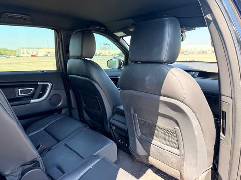 Used 2019 Land Rover Discovery Sport SE AWD/4WD image 15