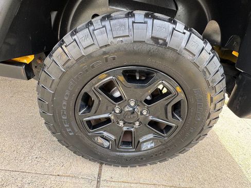 Used 2015 Jeep Wrangler Unlimited Sport image 23