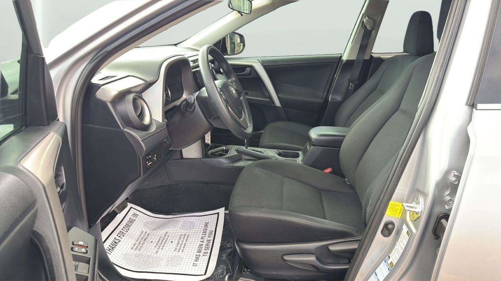 Used 2016 Toyota RAV4 LE AWD/4WD image 11