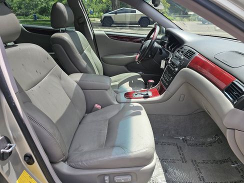 Used 2004 Lexus ES 330 FWD image 34