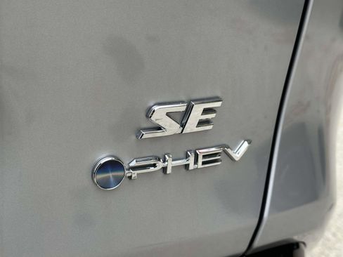 New 2025 Toyota RAV4 SE image 13