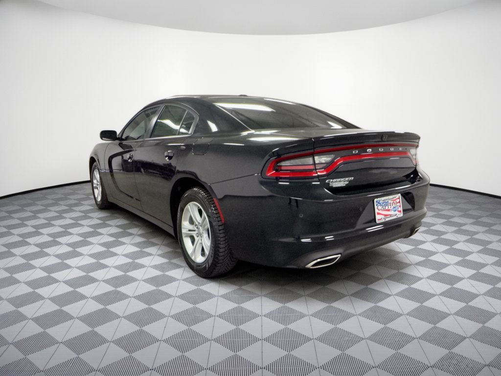 Used 2022 Dodge Charger SXT RWD image 3