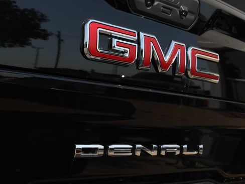 Used 2024 GMC Sierra 2500 Denali w/ Denali Reserve Package AWD/4WD image 52
