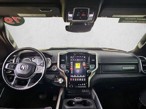 Used 2019 RAM 1500 Laramie AWD/4WD image 11