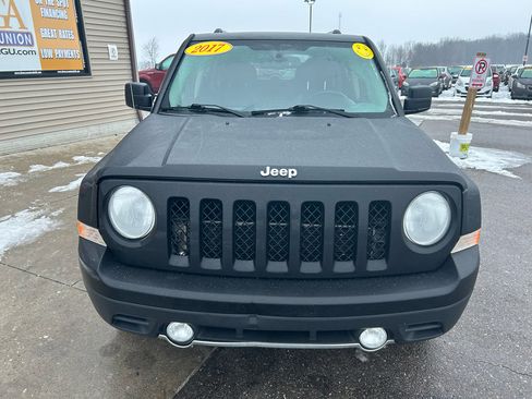 Used 2017 Jeep Patriot High Altitude image 2