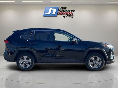 Used 2025 Toyota RAV4 XLE image 4