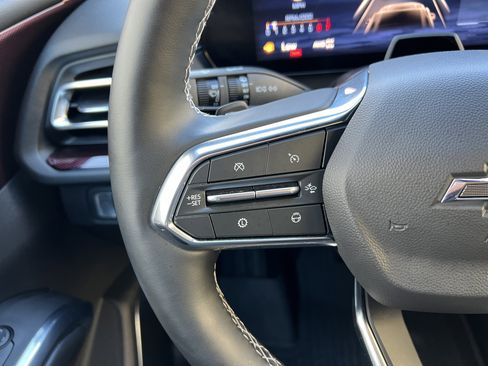 Used 2025 Chevrolet Traverse Z71 w/ Enhanced Driving Package image 31