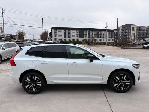 Used 2026 Volvo XC60 B5 Plus w/ Climate Package AWD/4WD image 8