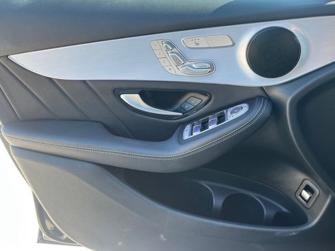 Used 2022 Mercedes-Benz GLC 300 image 17