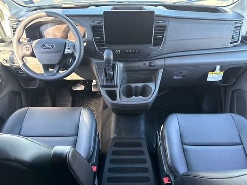 New 2026 Ford Transit 250 148 Medium Roof w/ Load Area Protection Package RWD image 17