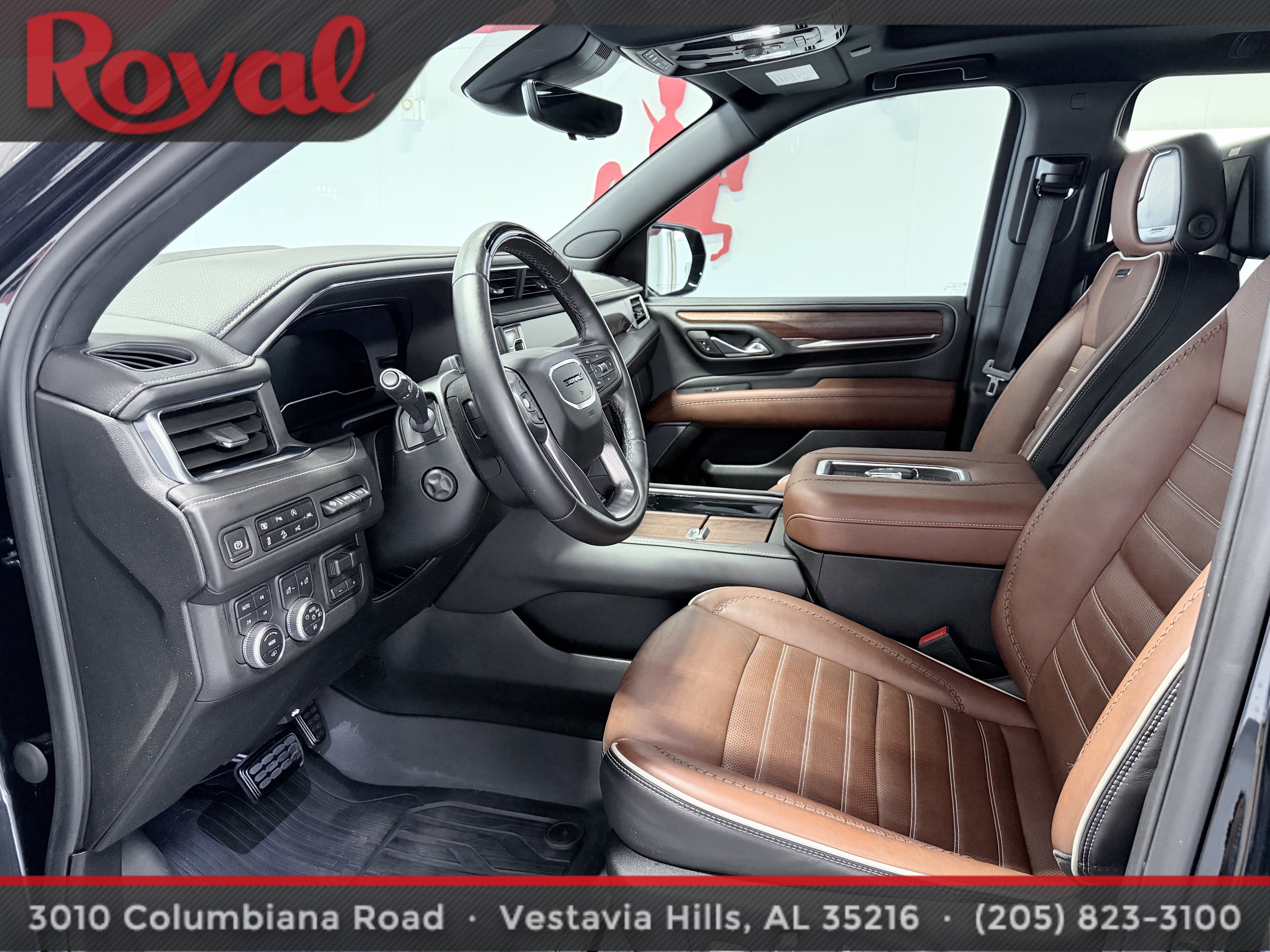 Used 2023 GMC Yukon XL Denali Ultimate AWD/4WD image 10