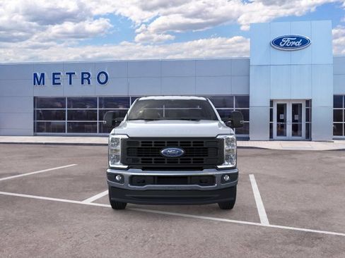 New 2026 Ford F250 XL w/ XL Chrome Package AWD/4WD image 7