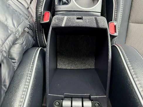 Used 2015 Toyota Corolla S image 36