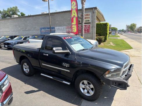 Used 2017 RAM 1500 Classic SLT AWD/4WD image 4