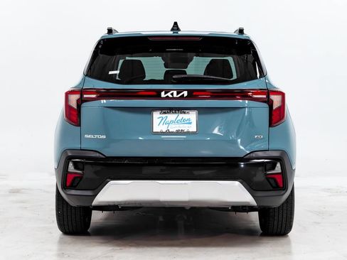 Used 2024 Kia Seltos EX AWD/4WD image 30