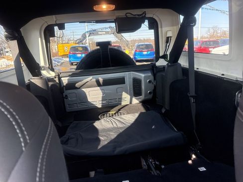 Used 2016 Jeep Wrangler Unlimited Sahara image 51