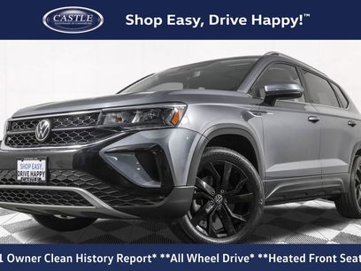 Used 2022 Volkswagen Taos SE w/ Panoramic Sunroof Package