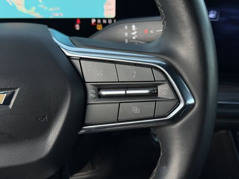 Used 2025 Chevrolet Suburban LT image 19