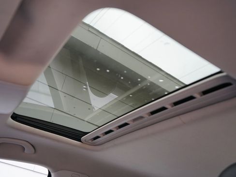 Used 2022 Volkswagen Passat 2.0T SE image 18