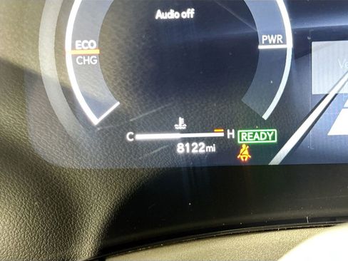 Used 2025 Lexus TX 500h AWD w/ Technology Package image 12