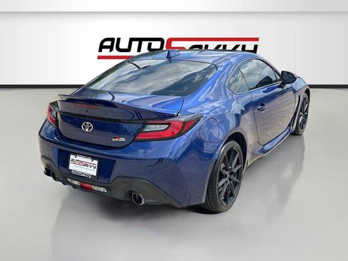 Used 2024 Toyota GR86 Premium image 7