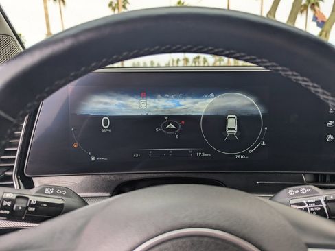 Used 2025 Kia Sportage SX image 31