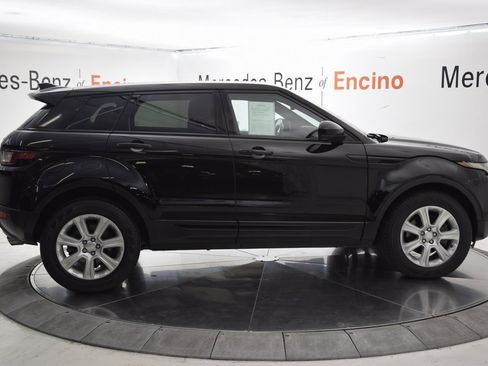 Used 2019 Land Rover Range Rover Evoque image 6