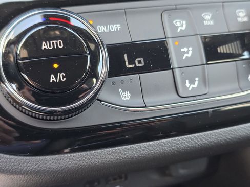 Used 2025 Buick Envista Sport Touring w/ Convenience I Package image 30