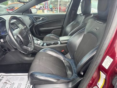 Used 2015 Chrysler 200 S FWD image 9