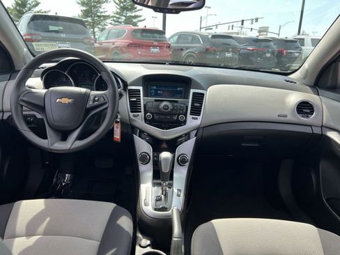 Used 2015 Chevrolet Cruze LS image 21