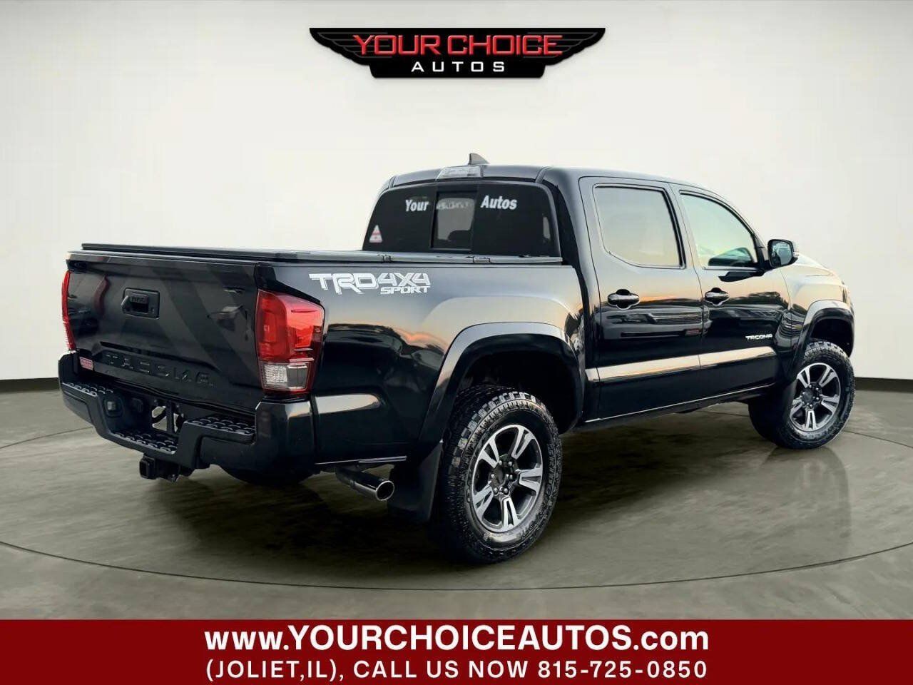 Used 2017 Toyota Tacoma TRD Sport w/ Tow Package (A/T) AWD/4WD image 7