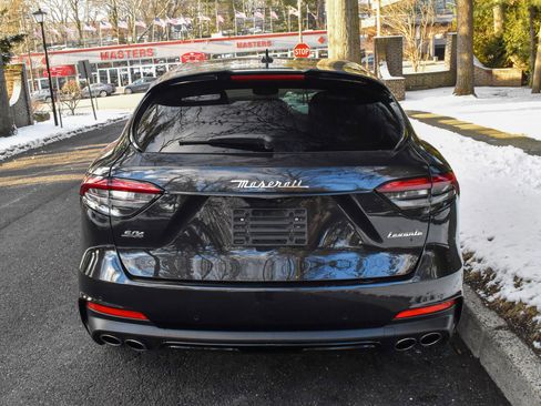 Used 2021 Maserati Levante S GranSport image 8