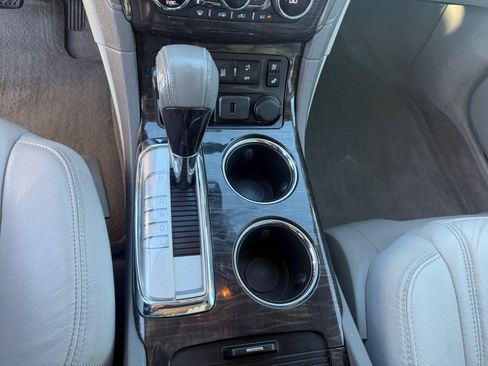 Used 2015 Buick Enclave Premium image 21