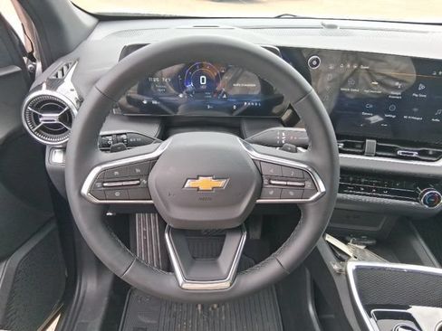 New 2026 Chevrolet Equinox LT FWD image 10