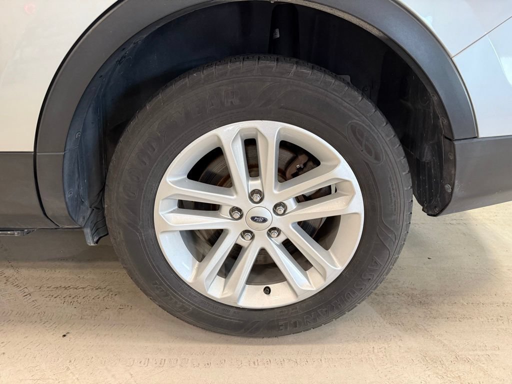 Used 2017 Ford Explorer XLT FWD image 35