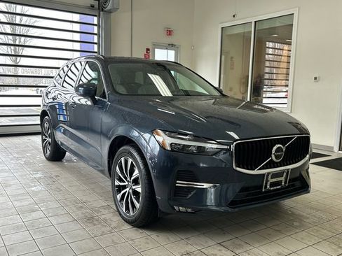 Certified 2023 Volvo XC60 B5 Core w/ Climate Package image 5