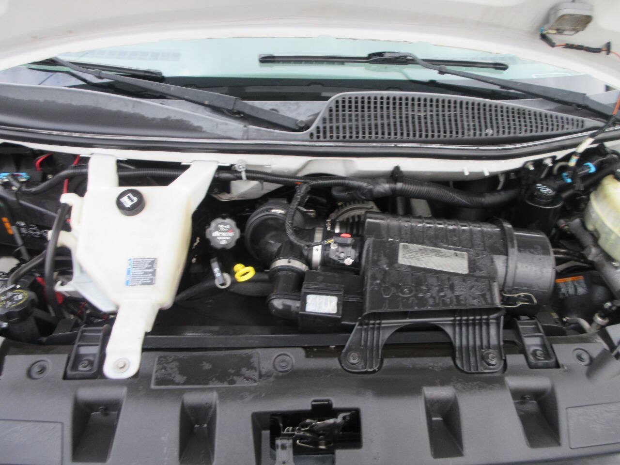 Used 2016 Chevrolet Express 3500 LT w/ LT Preferred Equipment Group RWD image 16